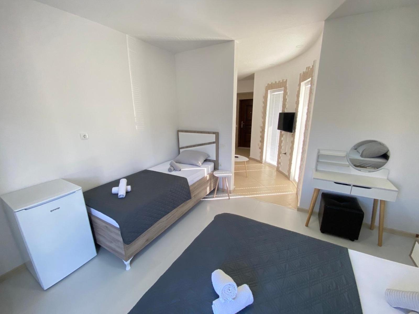 Gjinaj Apartments Ulcinj Exteriör bild